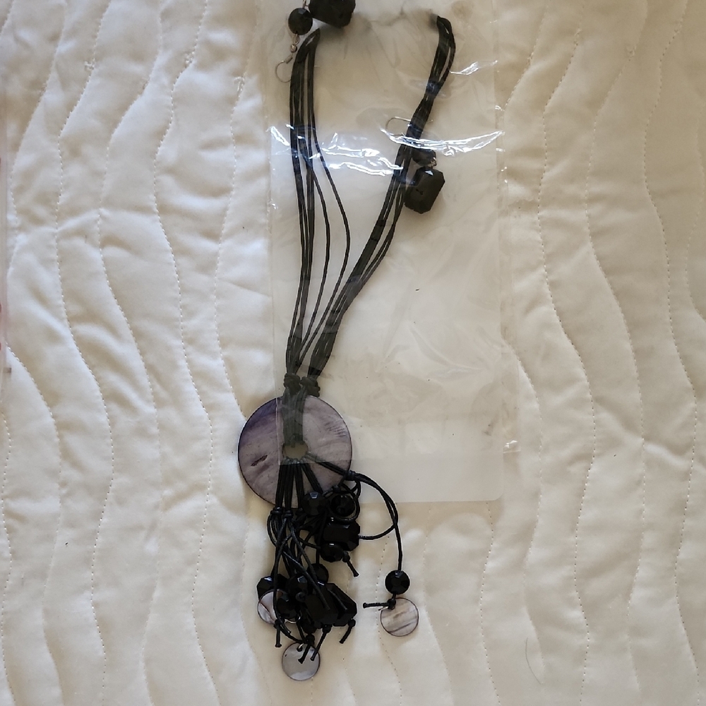 Elegant Black and Purple Hair Accessory